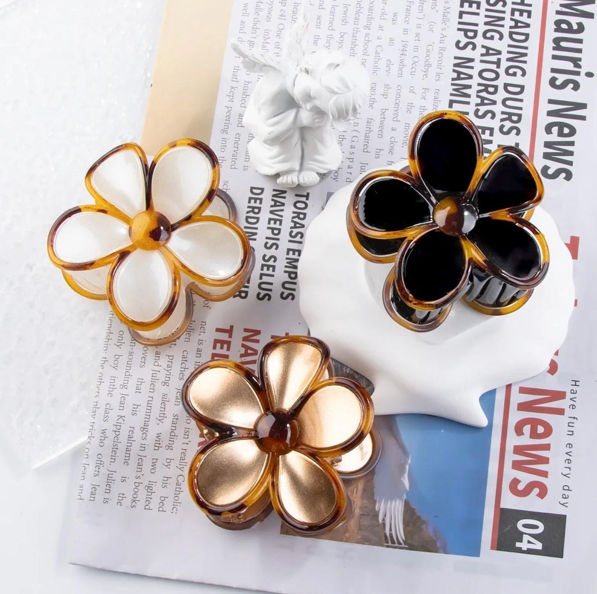Broche Daisy Gloss